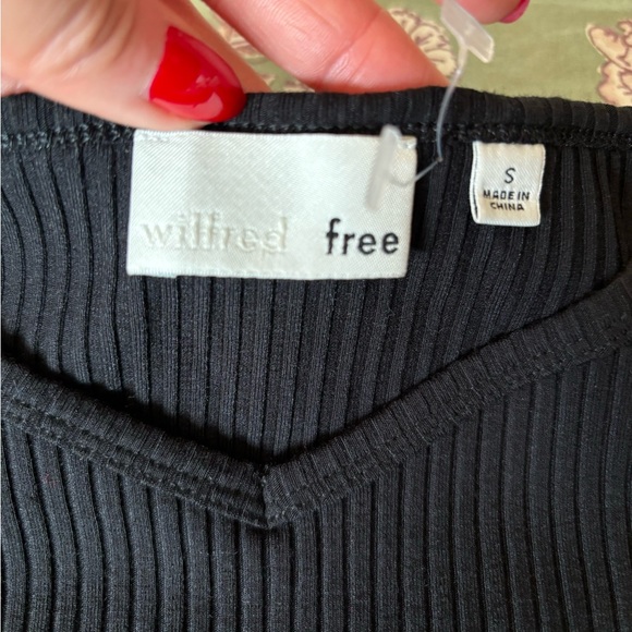 NWOT Aritzia Wilfred Black Short Sleeve Bodysuit - Picture 3 of 5